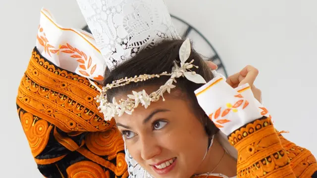 Portrait Reine Des Brodeuses Bérenice Meur