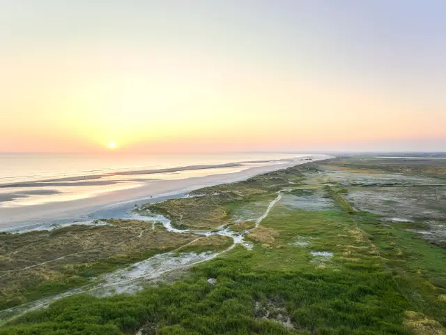 Coucher de soleil sur la plage de Tréguennec