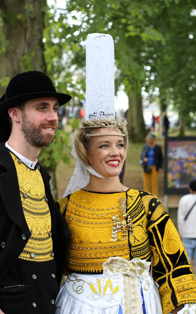 Festival der Stickerinnen in Pont-l'Abbé