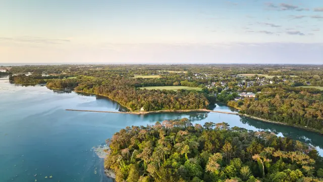 vue drone sur la rivière de Pont Labbe