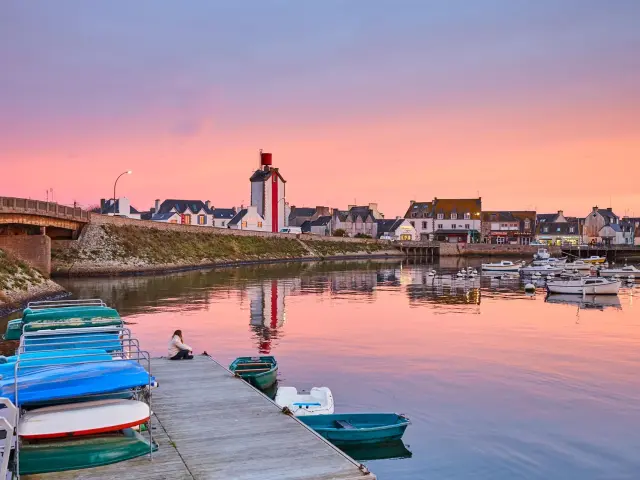 Vue sur l'amer de Treffiagat depuis le Guilvinec