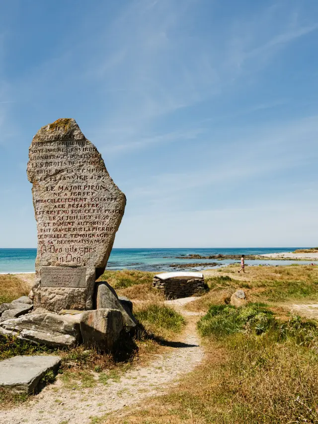 Menhir der Menschenrechte - Plozévet