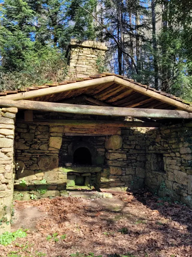 Four à pain sur le circuit des moulins à Pouldreuzic