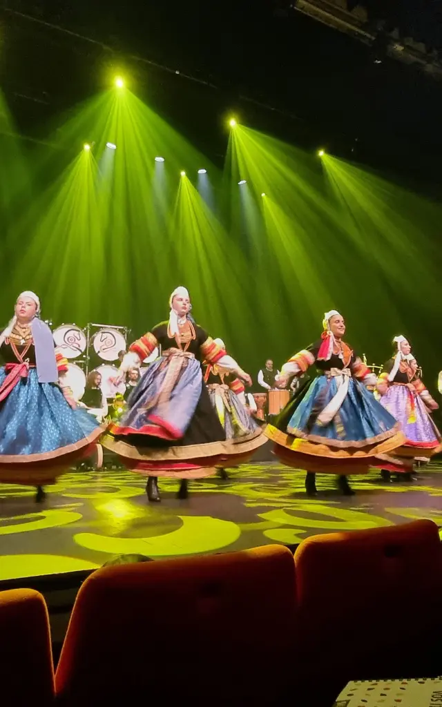 Bretonischer Tanz des Cercle de Pont-l'Abbé