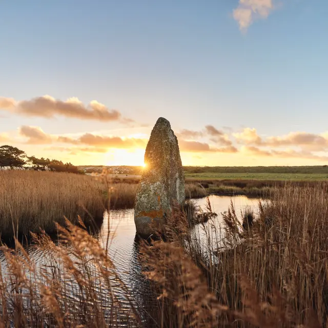 Lever du soleil - Menhir de Lehan - Léchiagat
