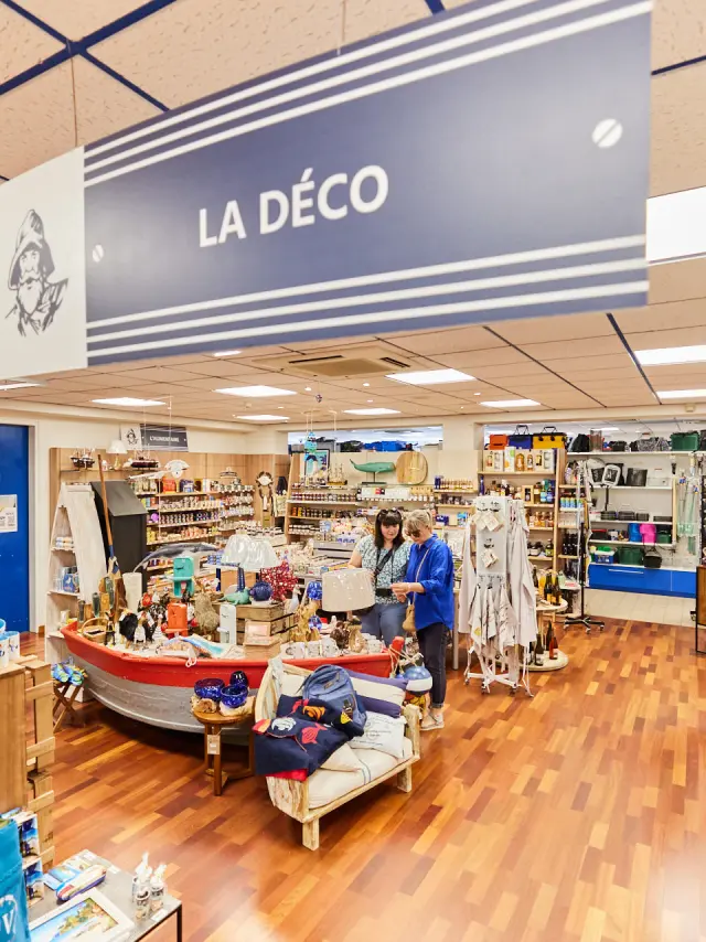 Docks et mer au Guilvinec