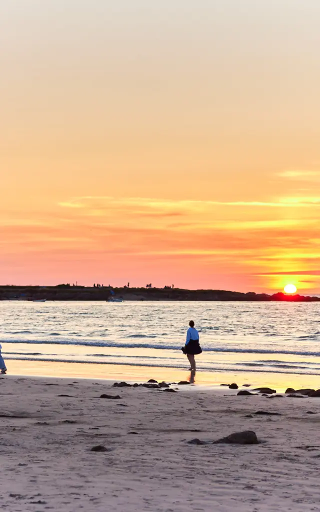 Coucher de soleil à la plage de Pors Carn à Penmarc'h