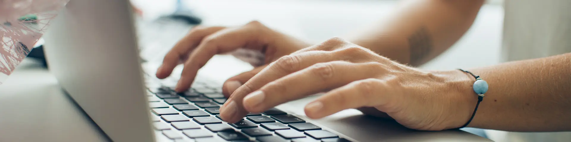 Kontaktieren Sie uns per E-Mail