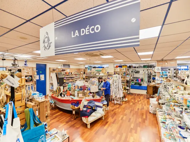 Docks et mer au Guilvinec