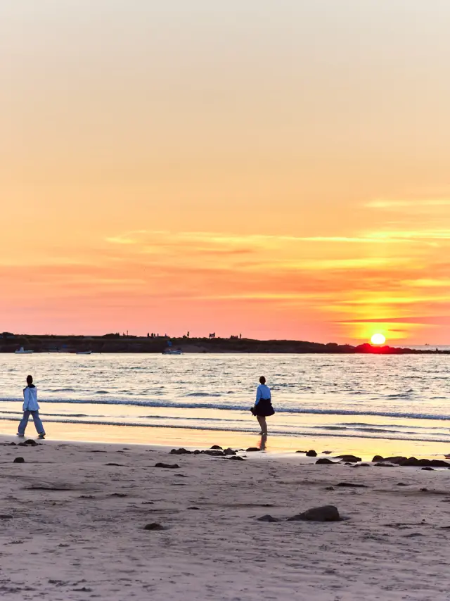 Coucher de soleil à la plage de Pors Carn à Penmarc'h