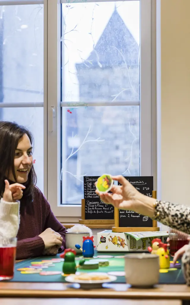 180 Ot Bouge Ton Pion Studio Jezequel 2023