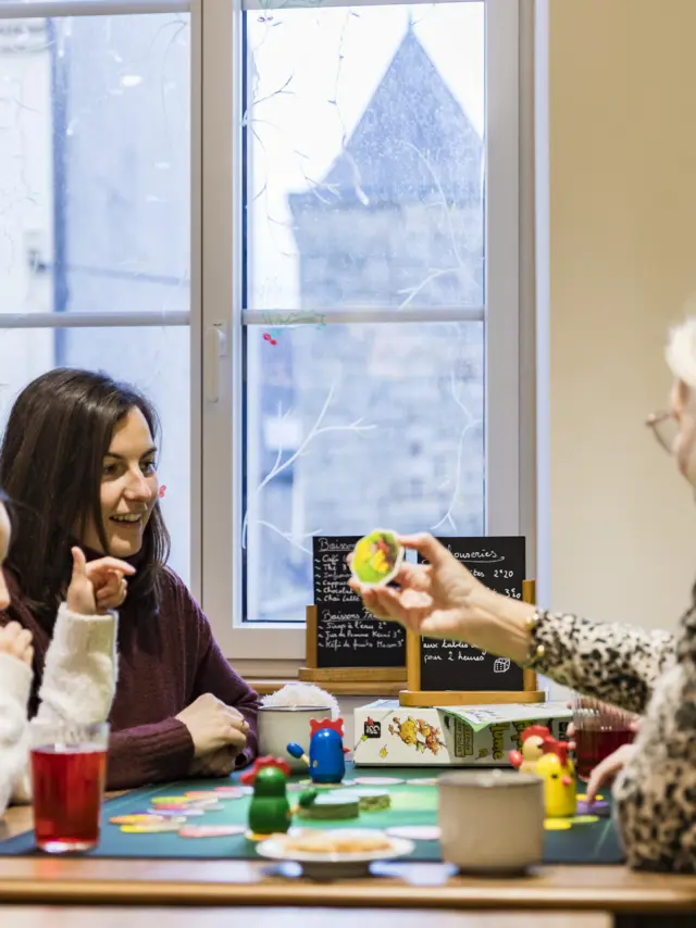 180 Ot Bouge Ton Pion Studio Jezequel 2023