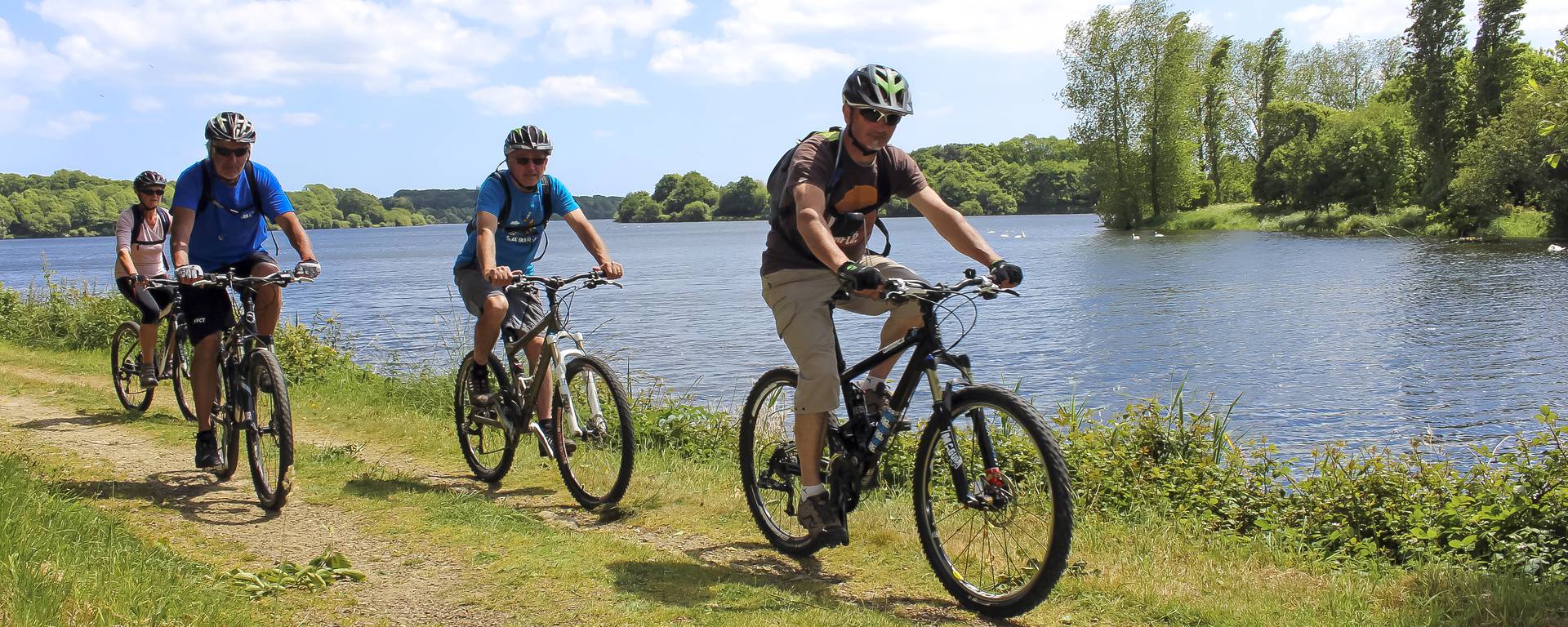 Mountain bike circuit around Etang du Moulin Neuf Lake, Pays Bigouden ©E-Cléret 
