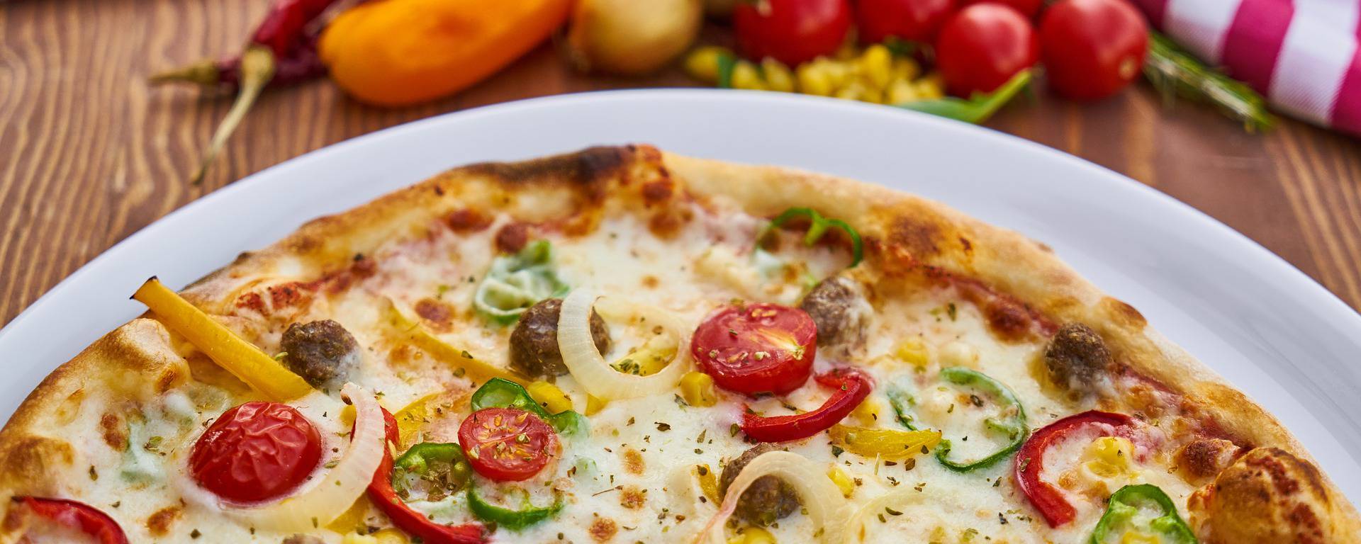 Pizza au feu de bois 