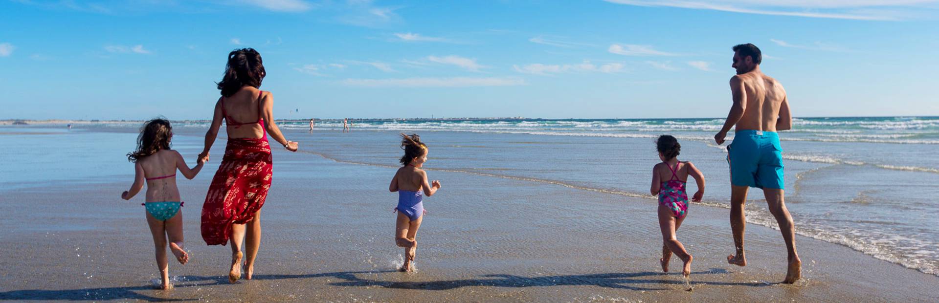 Mit der Familie am Strand im Pays Bigouden © Y Derennes