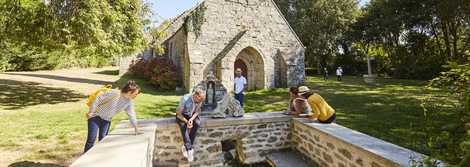 Chapelle de la Madeleine et fontaine, Penmarc'h ©Alexandre Lamoureux