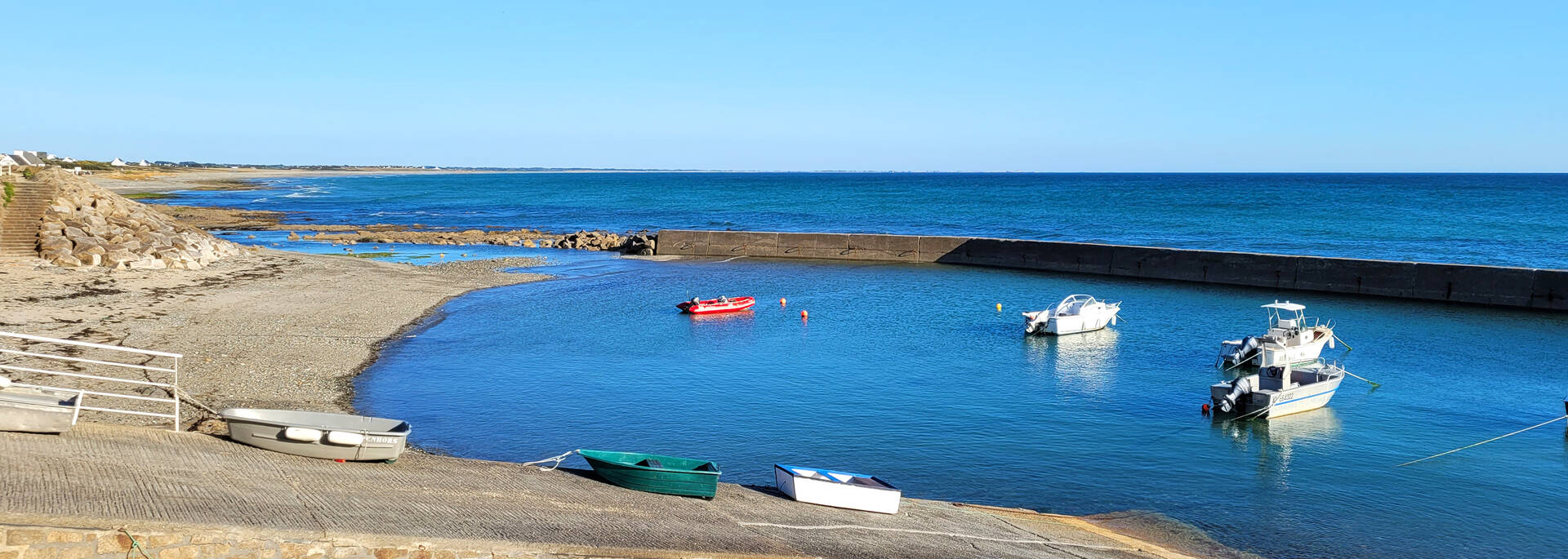 Petit port abri de Penhors à Pouldreuzic en Pays Bigouden ©M.Guéguen