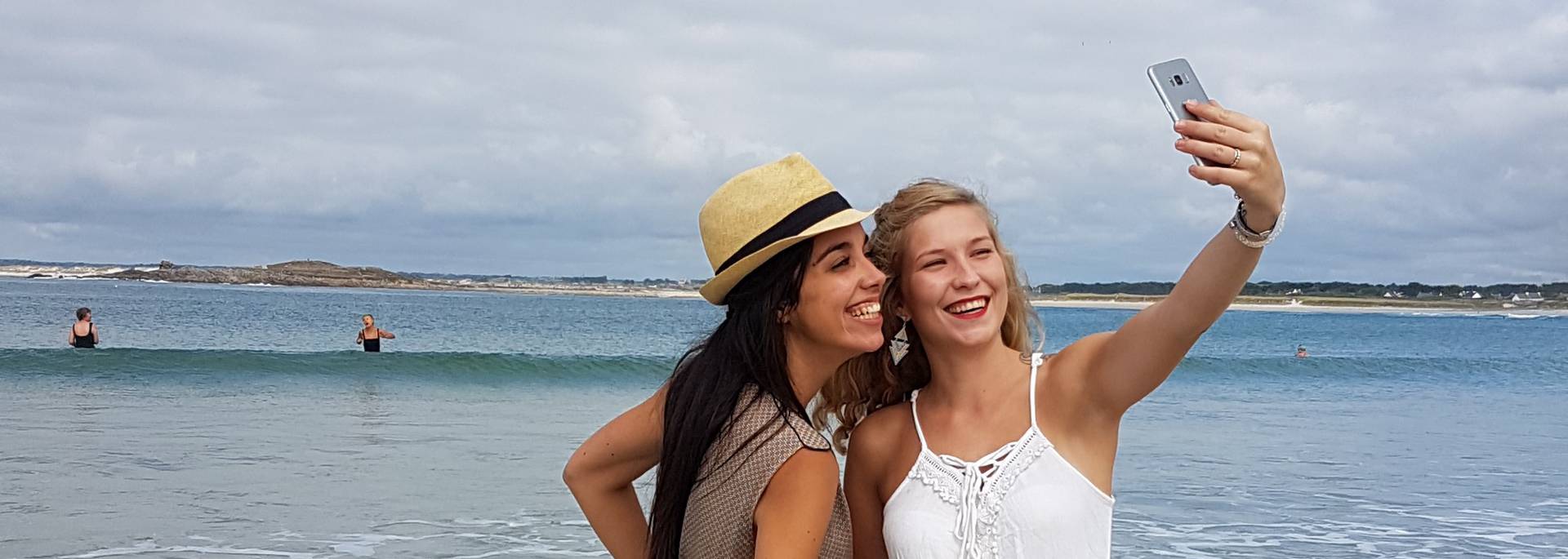 Selfie "Wahou" à la Pointe de la Torche © E Cléret