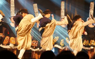 Breathtaking dances at the Fête des Brodeuses © E Cléret