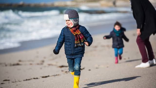 Running on the beach in winter ©Y.Derennes