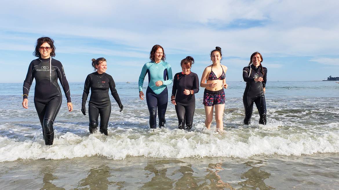 Marche aquatique entre amies en Pays Bigouden ©E Cléret