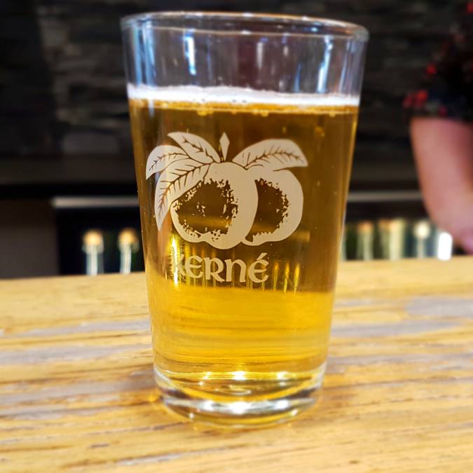Tasting Kerné cider, Pays Bigouden © G Mazingue