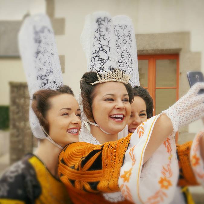 Bigouden selfie in Pays Bigouden ©E Cleret