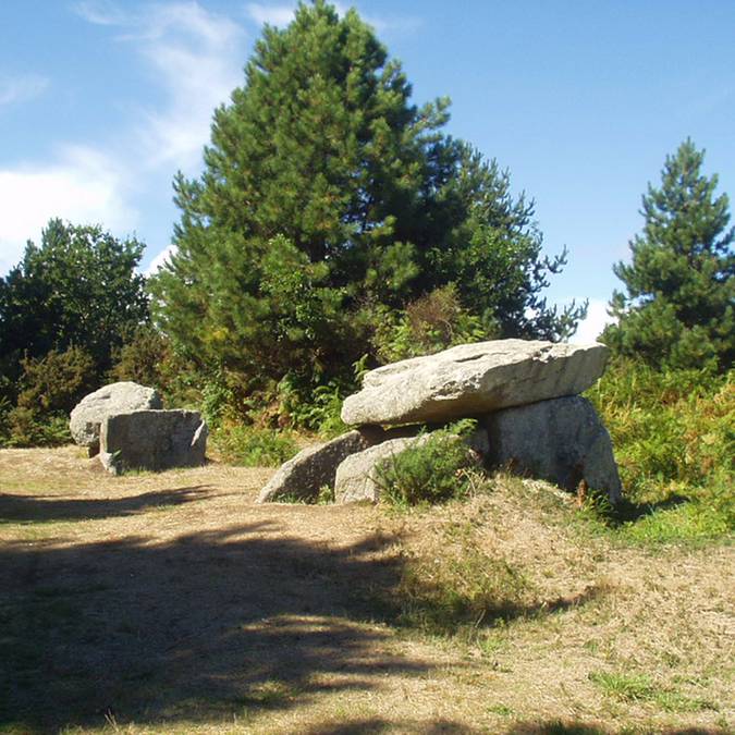 Kulturerbe im Pays Bigouden - Megalithen in Lesconil © E Cléret