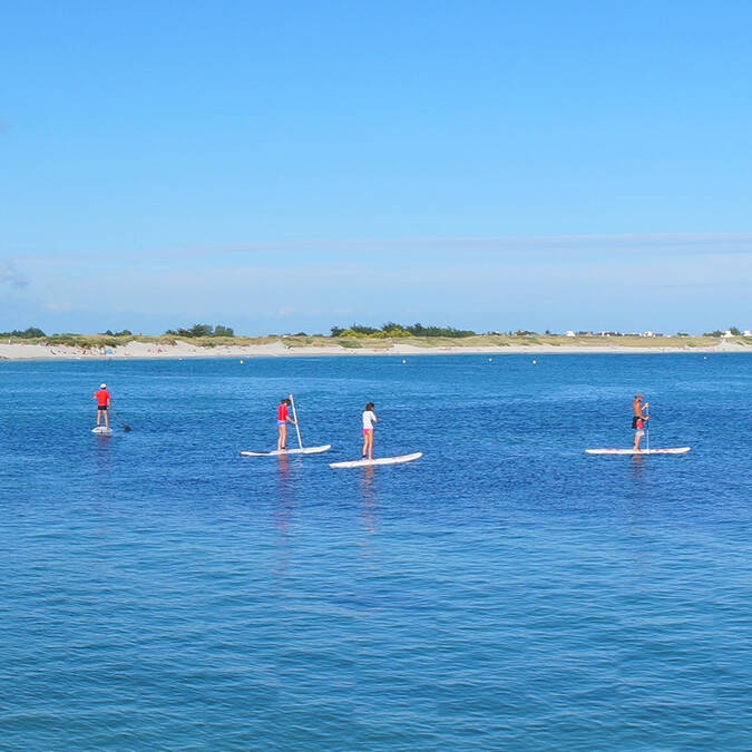 Paddle-boarding at Lesconil, Pays Bigouden © E Cléret